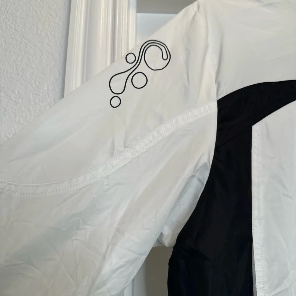 Brooks Windbreaker Athletic Jacket Full zip colors black and white‎ Sz large